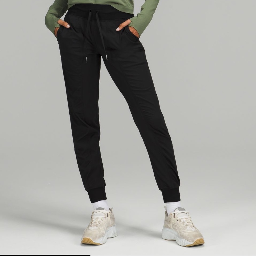 Black lululemon joggers